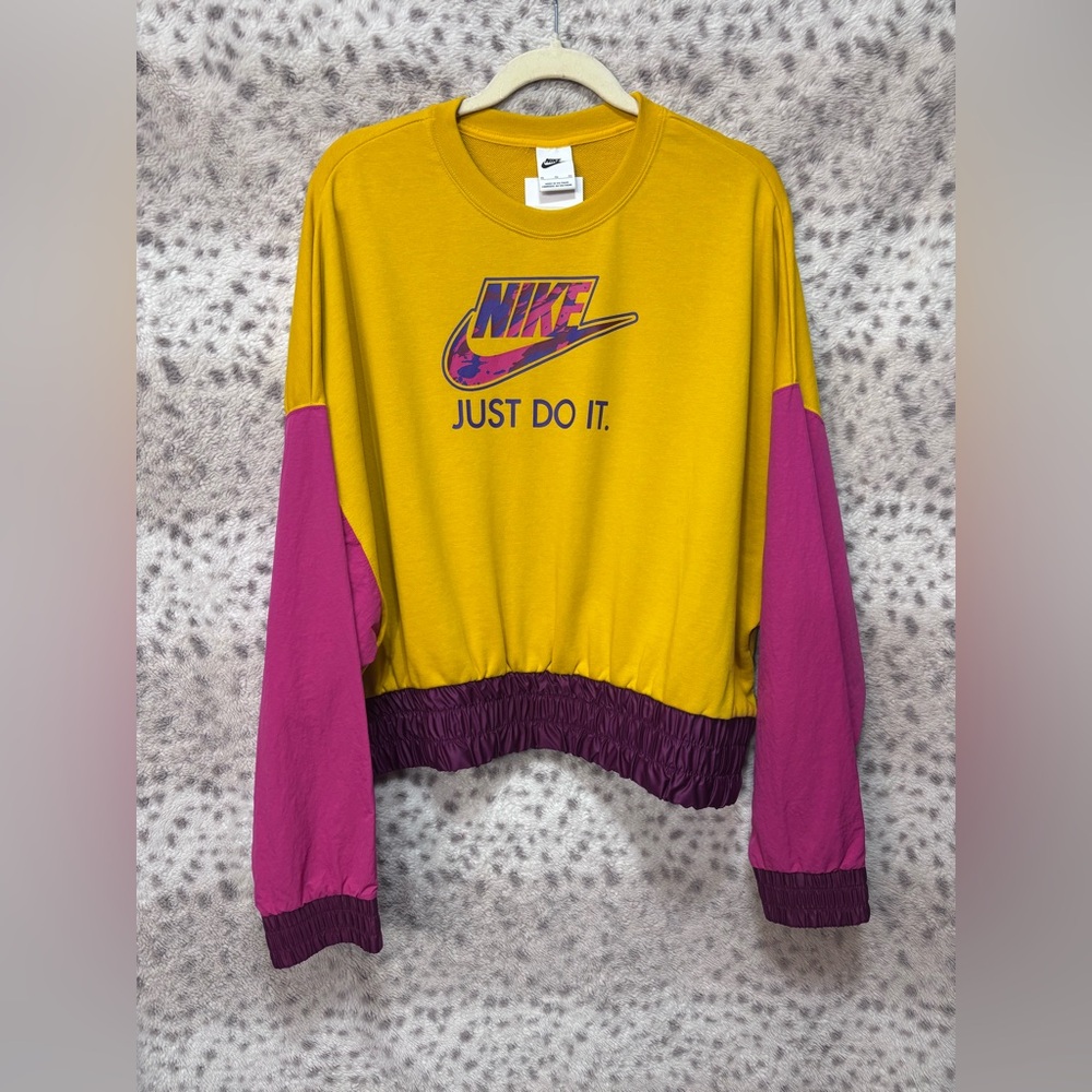 NIKE TERRY FLEECE CREWNECK - Picture 3 of 6